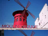 Rau&eth;a Myllan &iacute; Par&iacute;s  ma&iacute; 2004.